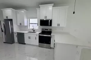 520 Millcreek St, Lehigh Acres, FL 33974 - Photo 12