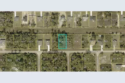 562 Woodview Dr, Lehigh Acres, FL 33972 - Photo 1