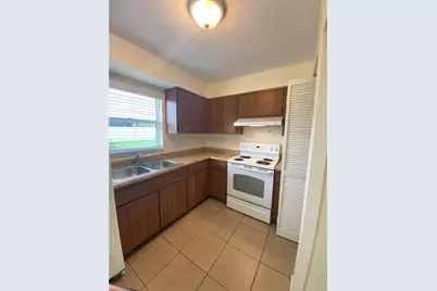 606 Hancock Bridge Pky, Cape Coral, FL 33990 - Photo 10