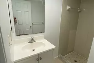 910 SE 14th Terrace, Cape Coral, FL 33990 - Photo 18