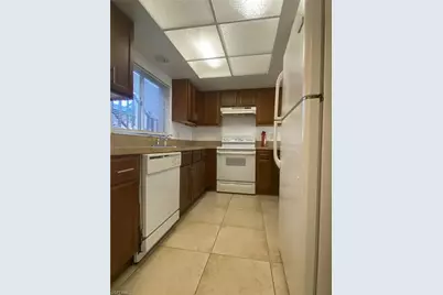 910 SE 14th Ter #2, Cape Coral, FL 33990 - Photo 4