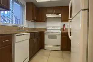 910 SE 14th Terrace, Cape Coral, FL 33990 - Photo 4