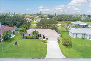 2114 NE 22nd Pl, Cape Coral, FL 33909 - Photo 2