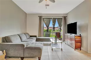 9808 Roundstone Cir, Fort Myers, FL 33967 - Photo 6