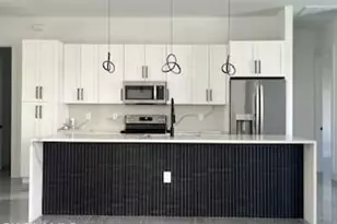 3631 NE 11th Pl, Cape Coral, FL 33909 - Photo 12