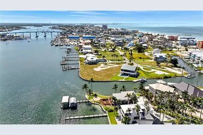 655 Matanzas Ct, Fort Myers Beach, FL 33931 - Photo 6