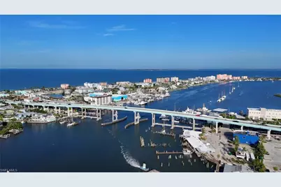 655 Matanzas Ct, Fort Myers Beach, FL 33931 - Photo 10