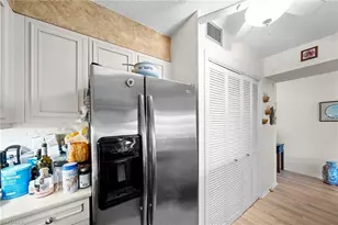 7406 Lake Breeze Dr, Fort Myers, FL 33907 - Photo 10