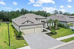 11017 Hanging Vine Dr, Fort Myers, FL 33913 - Photo 2