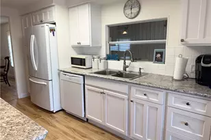 5513 Sir Walter Way, North Fort Myers, FL 33917 - Photo 2