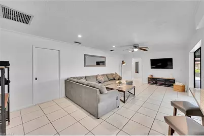 1104 SE 16th Ter, Cape Coral, FL 33990 - Photo 10