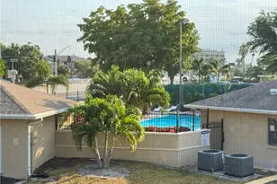 5321 Summerlin Rd, Fort Myers, FL 33919 - Photo 16