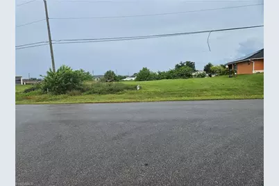 602 NE 12th St, Cape Coral, FL 33909 - Photo 2