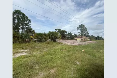 618 Columbus Blvd, Lehigh Acres, FL 33974 - Photo 2