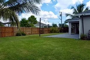 1511 NE 13th St, Cape Coral, FL 33909 - Photo 10