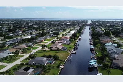 1142 SE 36th St, Cape Coral, FL 33904 - Photo 2