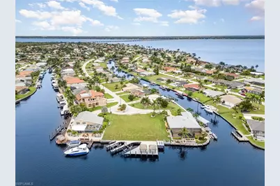 2208 SE 27th St, Cape Coral, FL 33904 - Photo 1