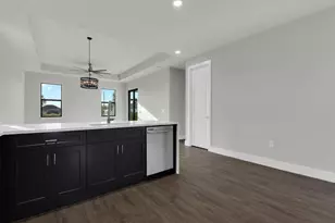 2530 NW 25th Pl, Cape Coral, FL 33993 - Photo 6