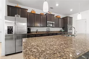 107 SW 39th St, Cape Coral, FL 33914 - Photo 12