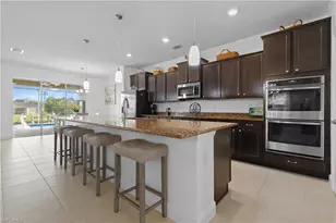 107 SW 39th St, Cape Coral, FL 33914 - Photo 10