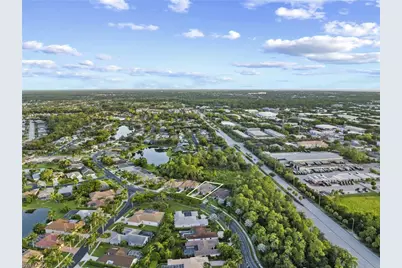 1059 Briarwood Blvd, Naples, FL 34104 - Photo 38