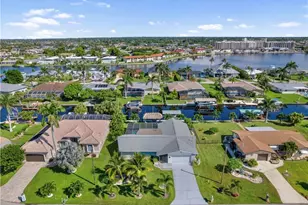 419 Pinecrest Ct, Cape Coral, FL 33904 - Photo 40