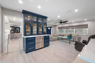 419 Pinecrest Ct, Cape Coral, FL 33904 - Photo 12