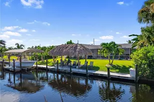 419 Pinecrest Ct, Cape Coral, FL 33904 - Photo 34