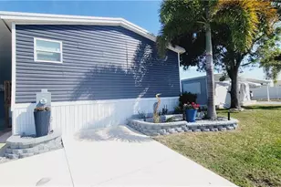 352 Shoreland Dr, Fort Myers, FL 33905 - Photo 2