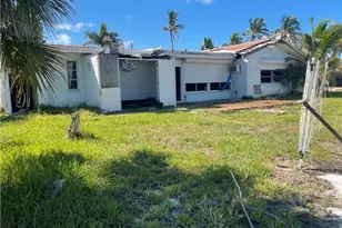 139 Ibis St, Fort Myers Beach, FL 33931 - Photo 2