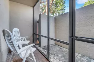 5015 Harbortown Ln, Fort Myers, FL 33919 - Photo 10