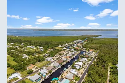 3527 Manatee Dr, Saint James City, FL 33956 - Photo 8