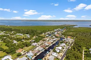 3527 Manatee Dr, Saint James City, FL 33956 - Photo 8