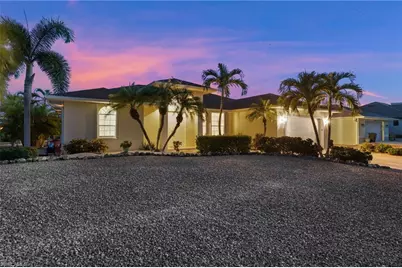 3527 Manatee Dr, Saint James City, FL 33956 - Photo 16