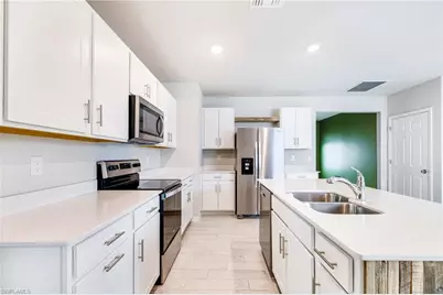 2788 Star Coral Dr, North Fort Myers, FL 33903 - Photo 8