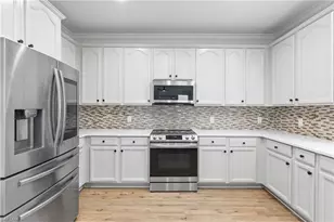 11519 Gainsborough Way, Lehigh Acres, FL 33971 - Photo 10