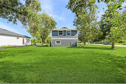 2901 10th St SW, Lehigh Acres, FL 33976 - Photo 32