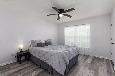 7084 E Brandywine Cir, Fort Myers, FL 33919 - Photo 14