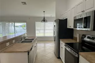 122 NW 15th Terrace, Cape Coral, FL 33993 - Photo 12