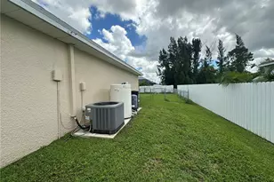 122 NW 15th Terrace, Cape Coral, FL 33993 - Photo 42