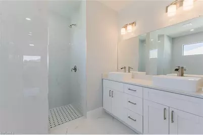 1726 NW 20th Ter, Cape Coral, FL 33993 - Photo 20