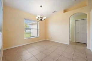 302 NE 24th Ave, Cape Coral, FL 33909 - Photo 10