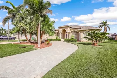 1911 SE 35th St, Cape Coral, FL 33904 - Photo 2