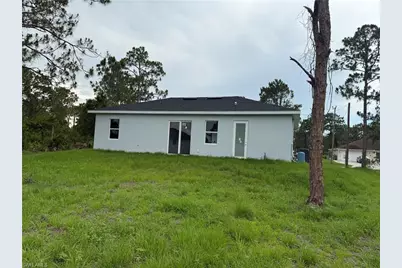1037 Macy St E, Lehigh Acres, FL 33974 - Photo 14