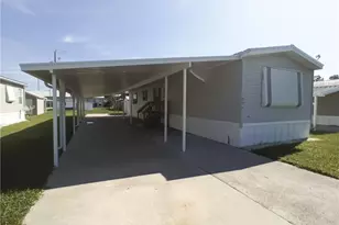 231 Palm Ave NW, Moore Haven, FL 33471 - Photo 2