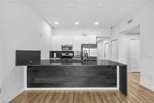 2942/2944 SW 7th Pl, Cape Coral, FL 33914 - Photo 10