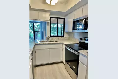 5650 Trailwinds Dr #122, Fort Myers, FL 33907 - Photo 6