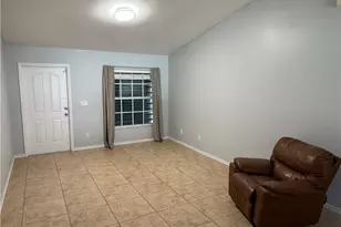 111 Kismet Pkwy E, Cape Coral, FL 33909 - Photo 4