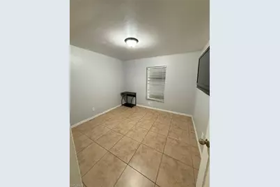 111 Kismet Pkwy E, Cape Coral, FL 33909 - Photo 10