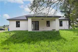 607 Pelee Ave, Lehigh Acres, FL 33974 - Photo 4
